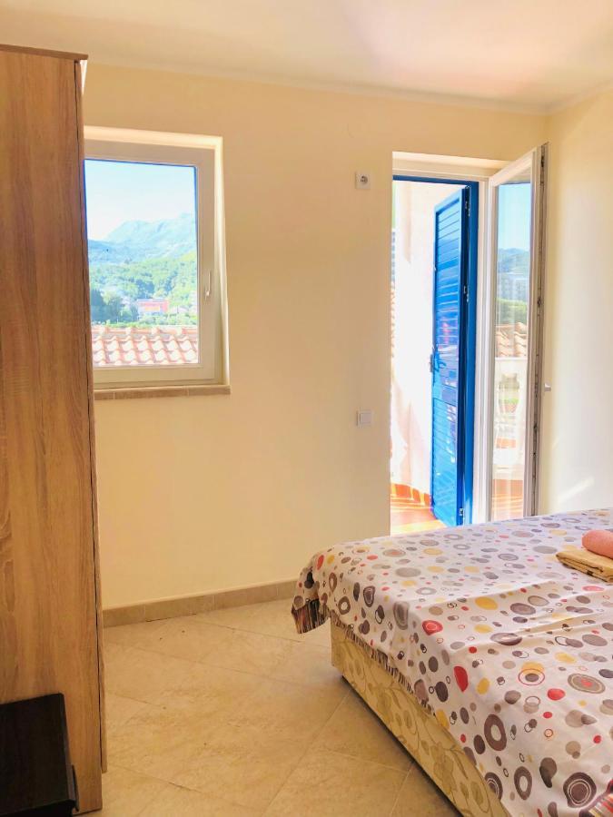 Rafailovici Holiday Apartments 外观 照片