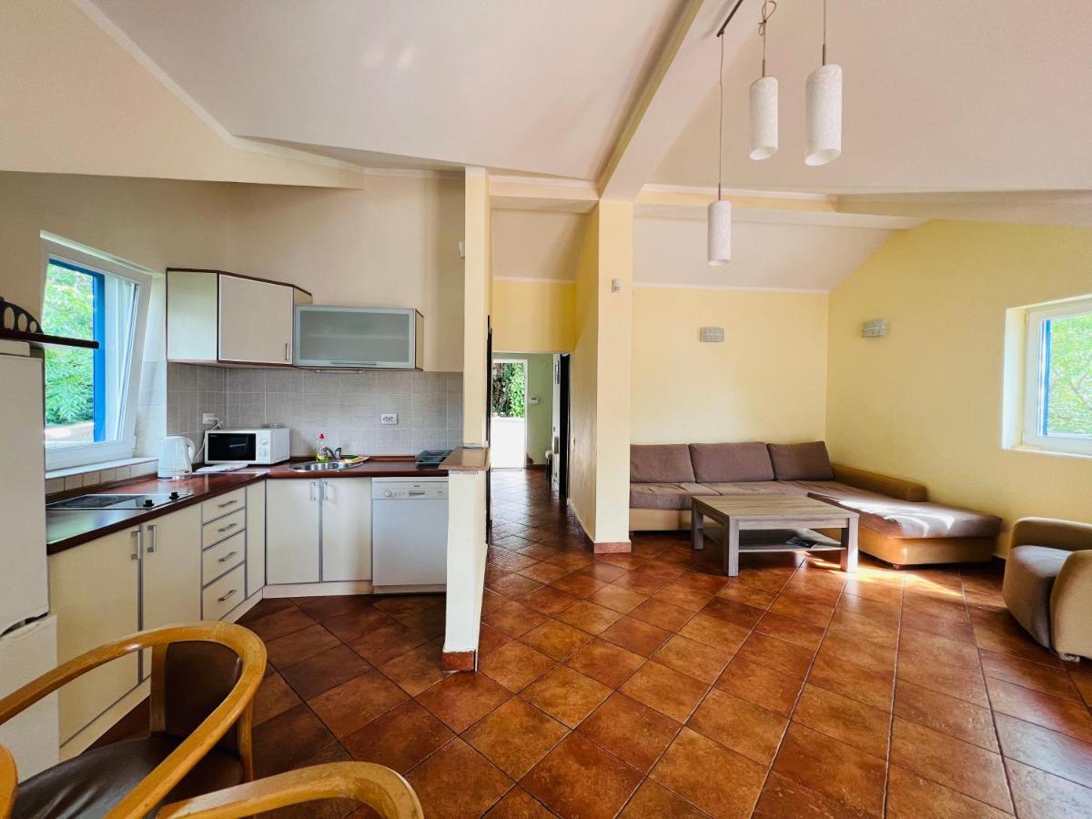 Rafailovici Holiday Apartments 外观 照片